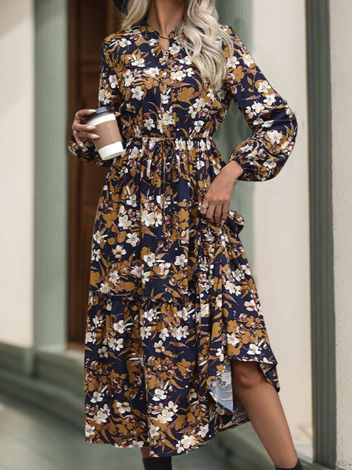 Perfee – Bedrucktes, langärmliges Midikleid mit Einkerbungen