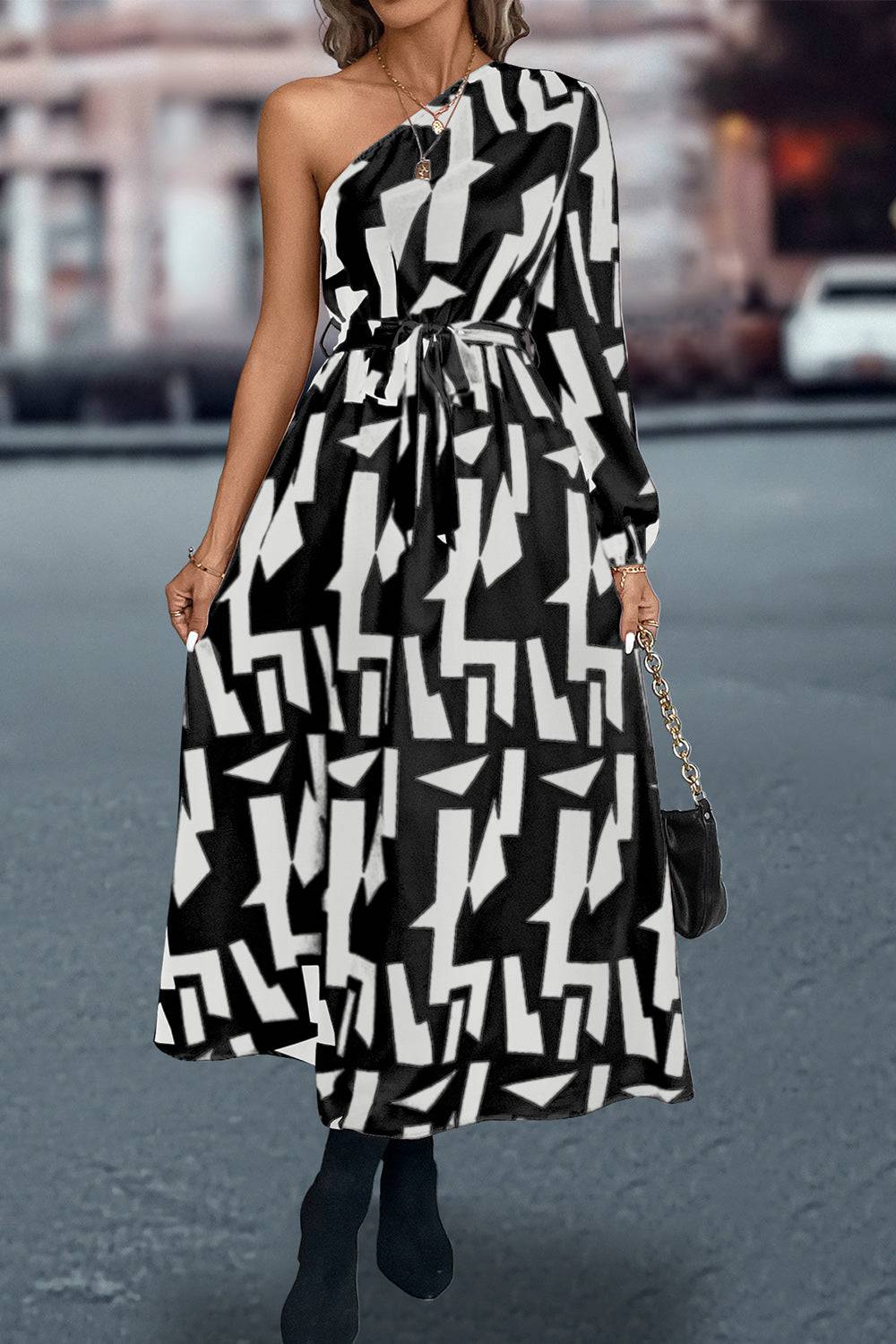 Bedrucktes One-Shoulder-Kleid mit Taillenschnürung
