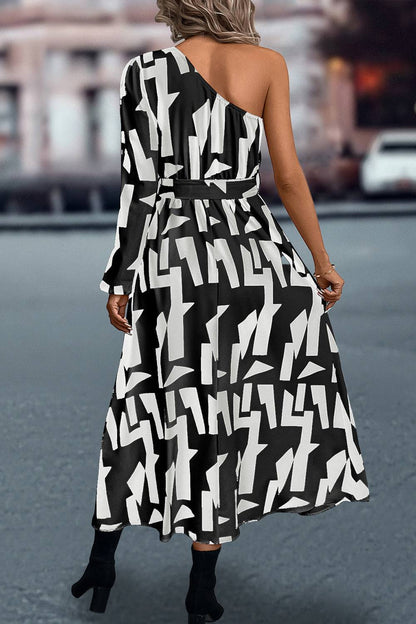 Bedrucktes One-Shoulder-Kleid mit Taillenschnürung