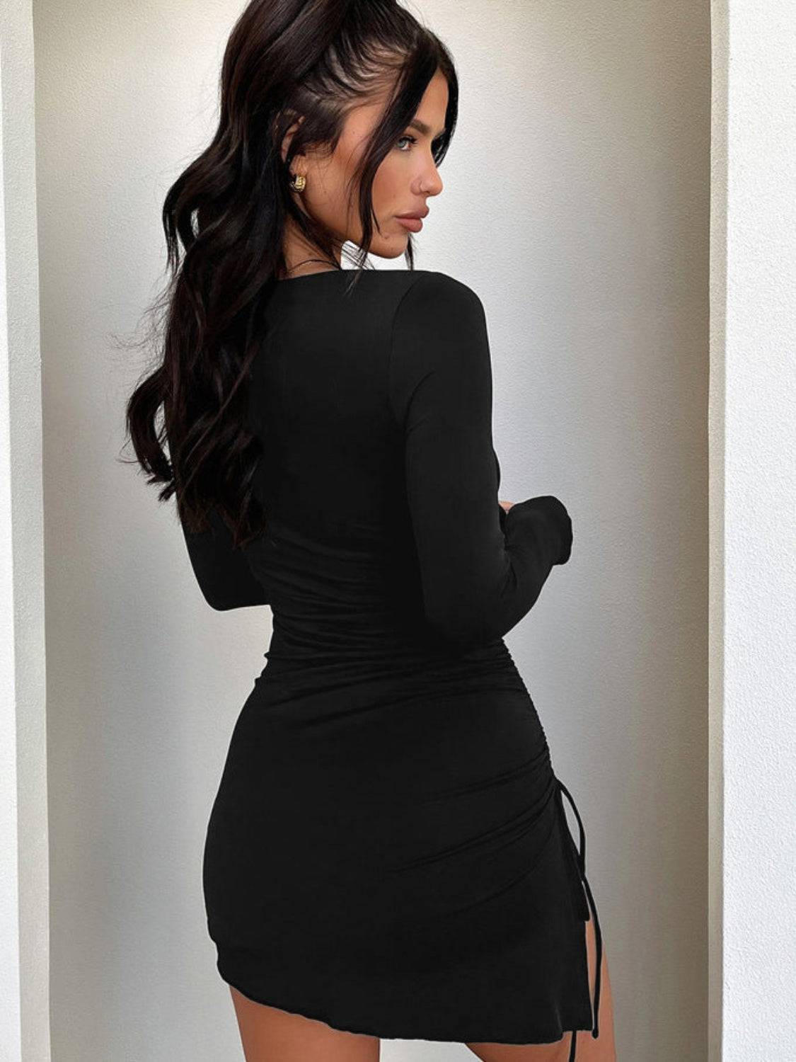 Langarmkleid mit Rundhalsausschnitt und seitlichem Kordelzug