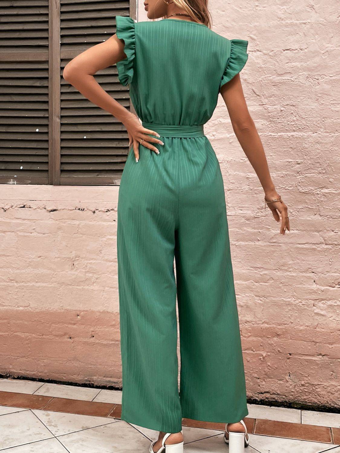 Jumpsuit mit Rüschen und Flügelärmeln