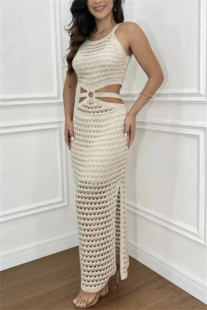 Kleid mit unregelmäßiger, ausgehöhlter, einfarbiger Optik