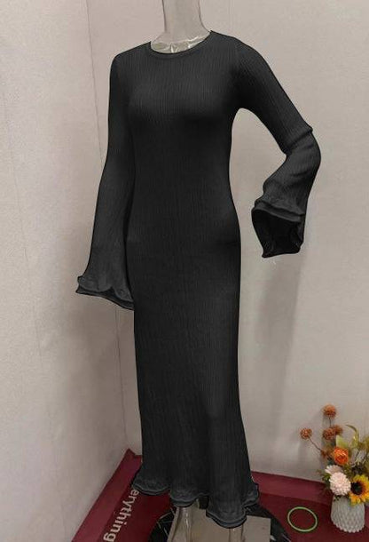 Rundhals-Langarmkleid