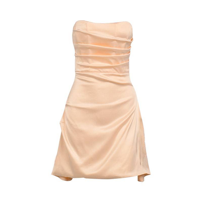 Europäisches und amerikanisches rückenfreies Kleid