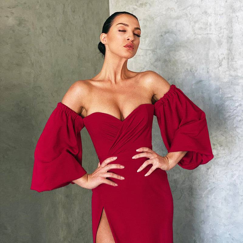 Schulterfreies Kleid mit Puffärmeln