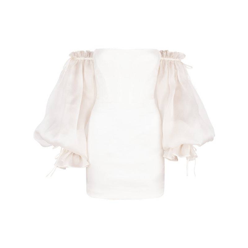 Kleid mit schulterfreiem Ausschnitt