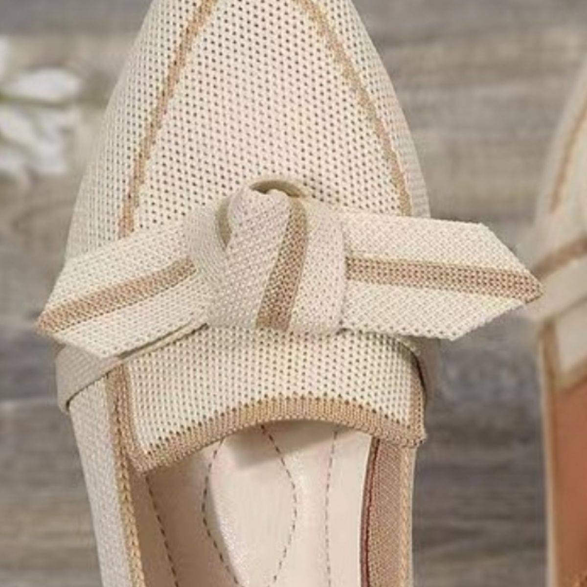 Bow Contrast Trim Point Toe Loafers - Siennasass