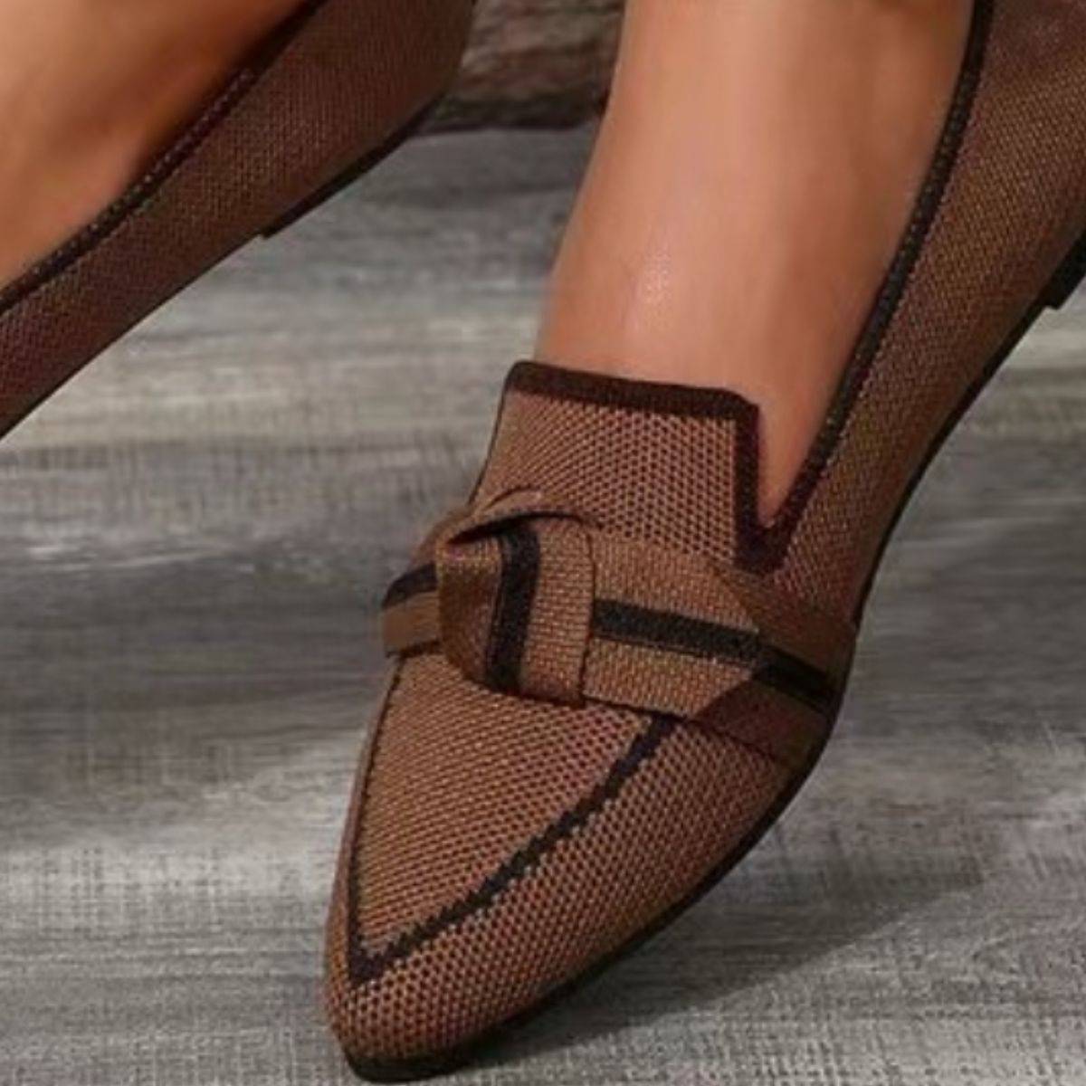 Bow Contrast Trim Point Toe Loafers - Siennasass