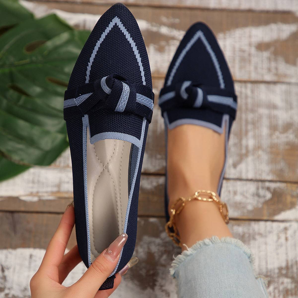 Bow Contrast Trim Point Toe Loafers - Siennasass