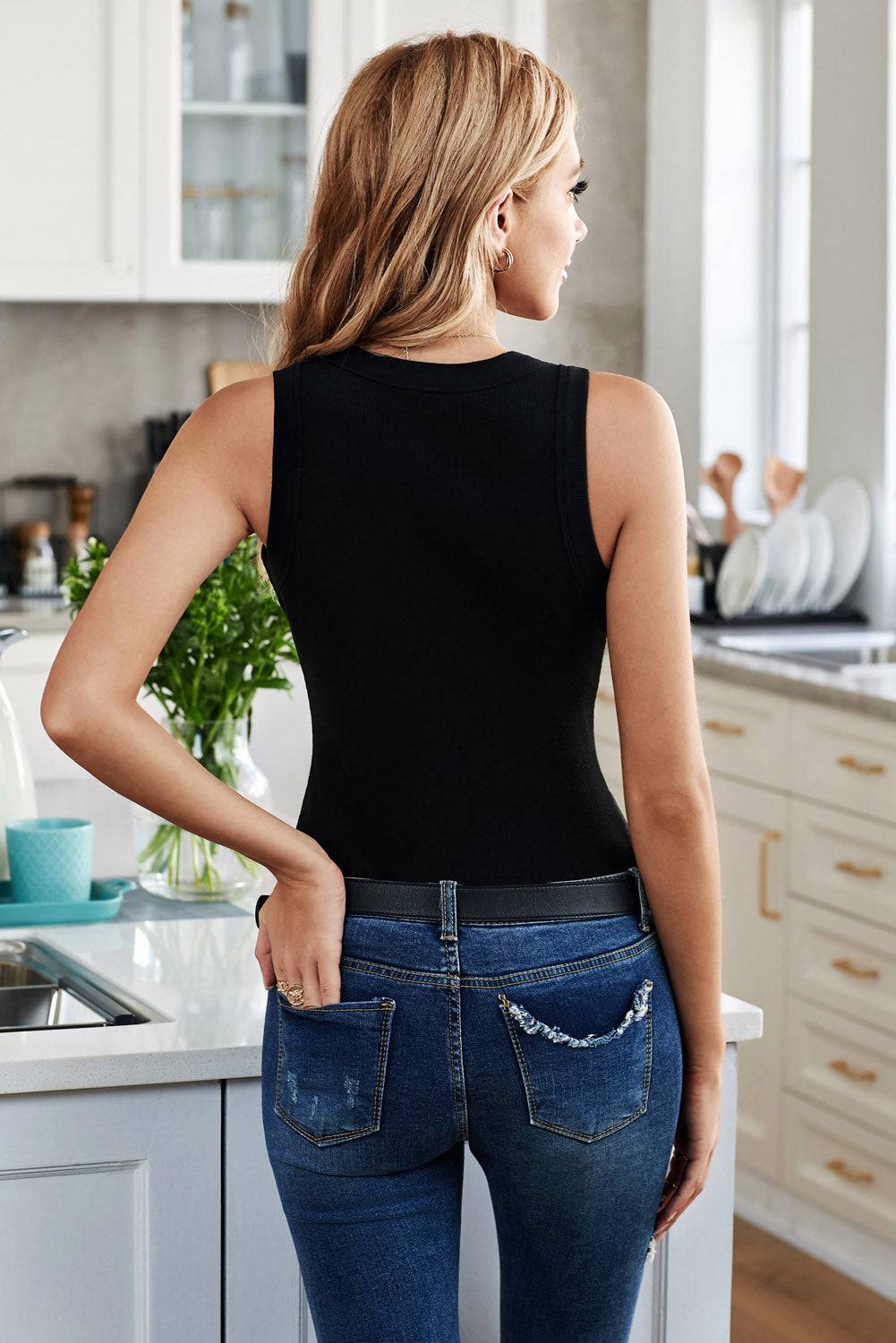 Solid Round Neck Tank - Siennasass