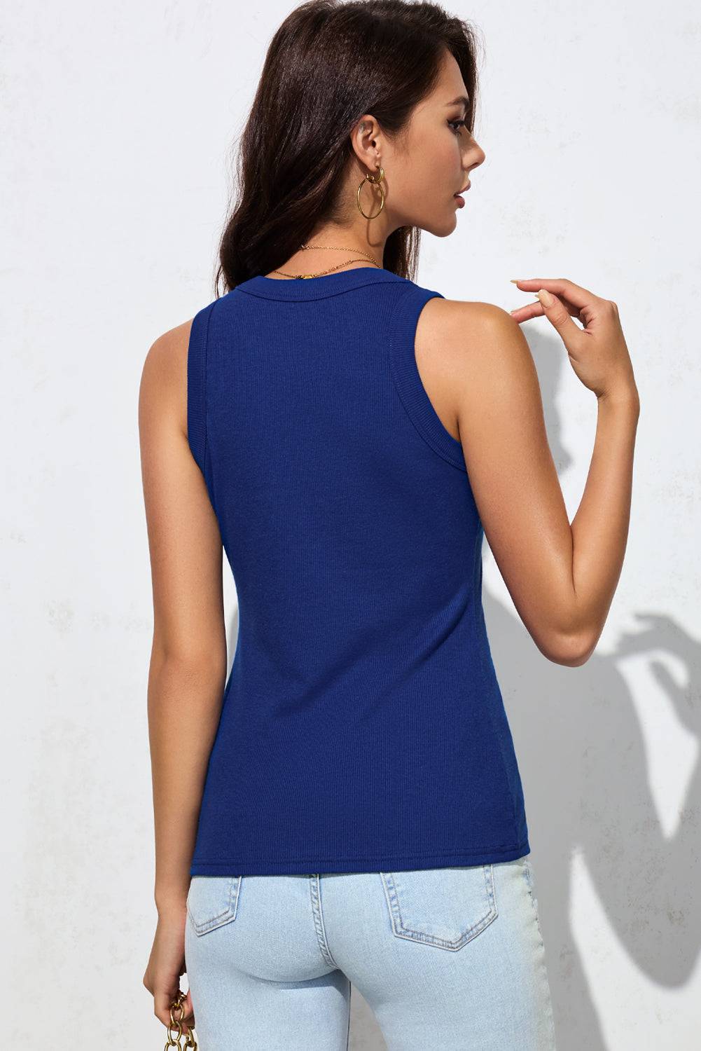 Solid Round Neck Tank - Siennasass