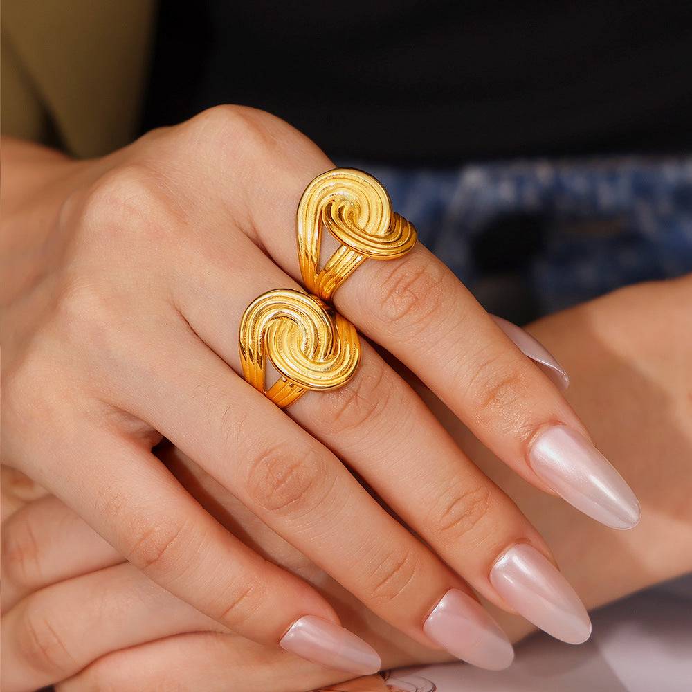18 Karat vergoldeter gedrehter Ring