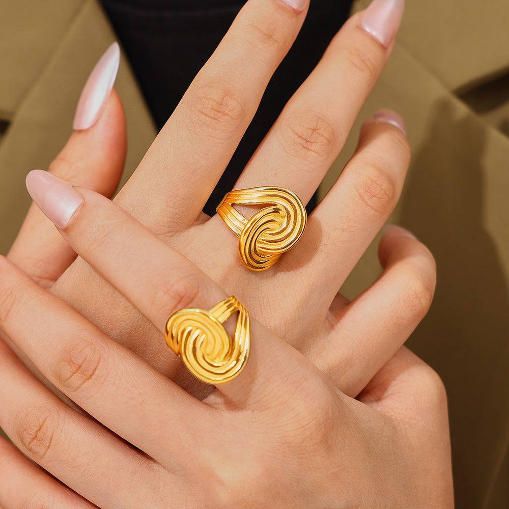 18 Karat vergoldeter gedrehter Ring