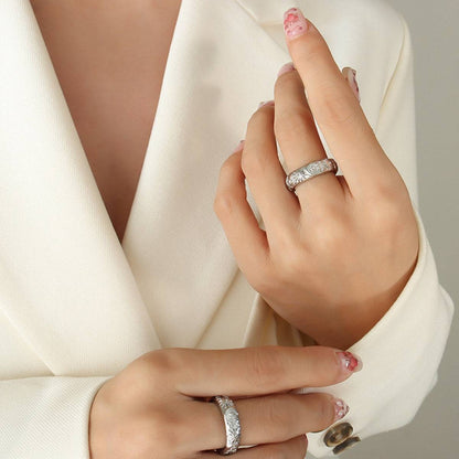 Titanium Steel Inlaid Zircon Embossed Ring - Siennasass