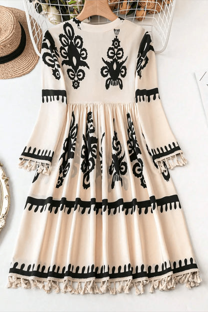 Minikleid mit Quastenprint und Dreiviertelärmeln