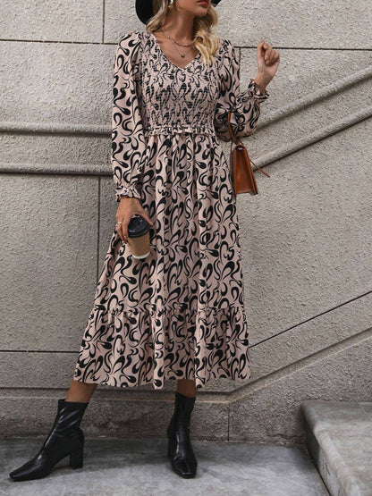 Bedrucktes Langarm-Midikleid mit V-Ausschnitt