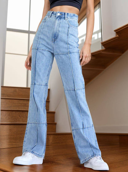 Gerade Jeans mit hoher Taille und Taschen