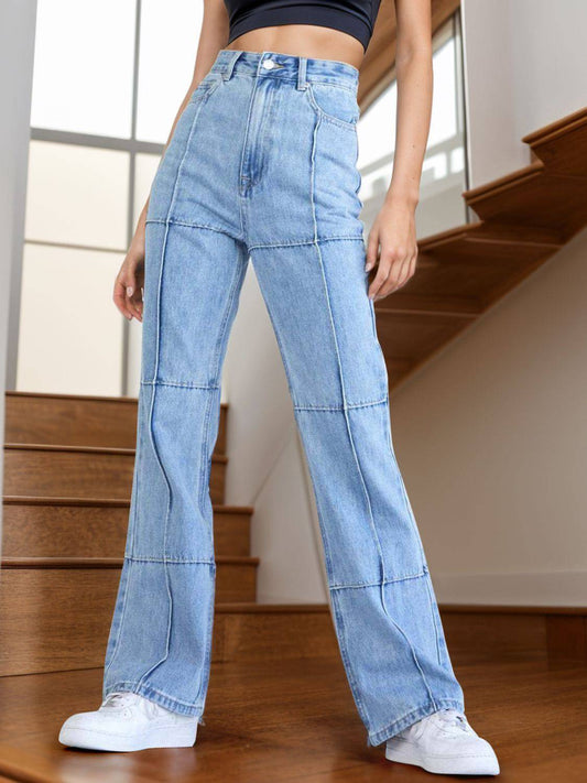 Gerade Jeans mit hoher Taille und Taschen