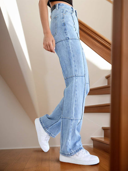 Gerade Jeans mit hoher Taille und Taschen