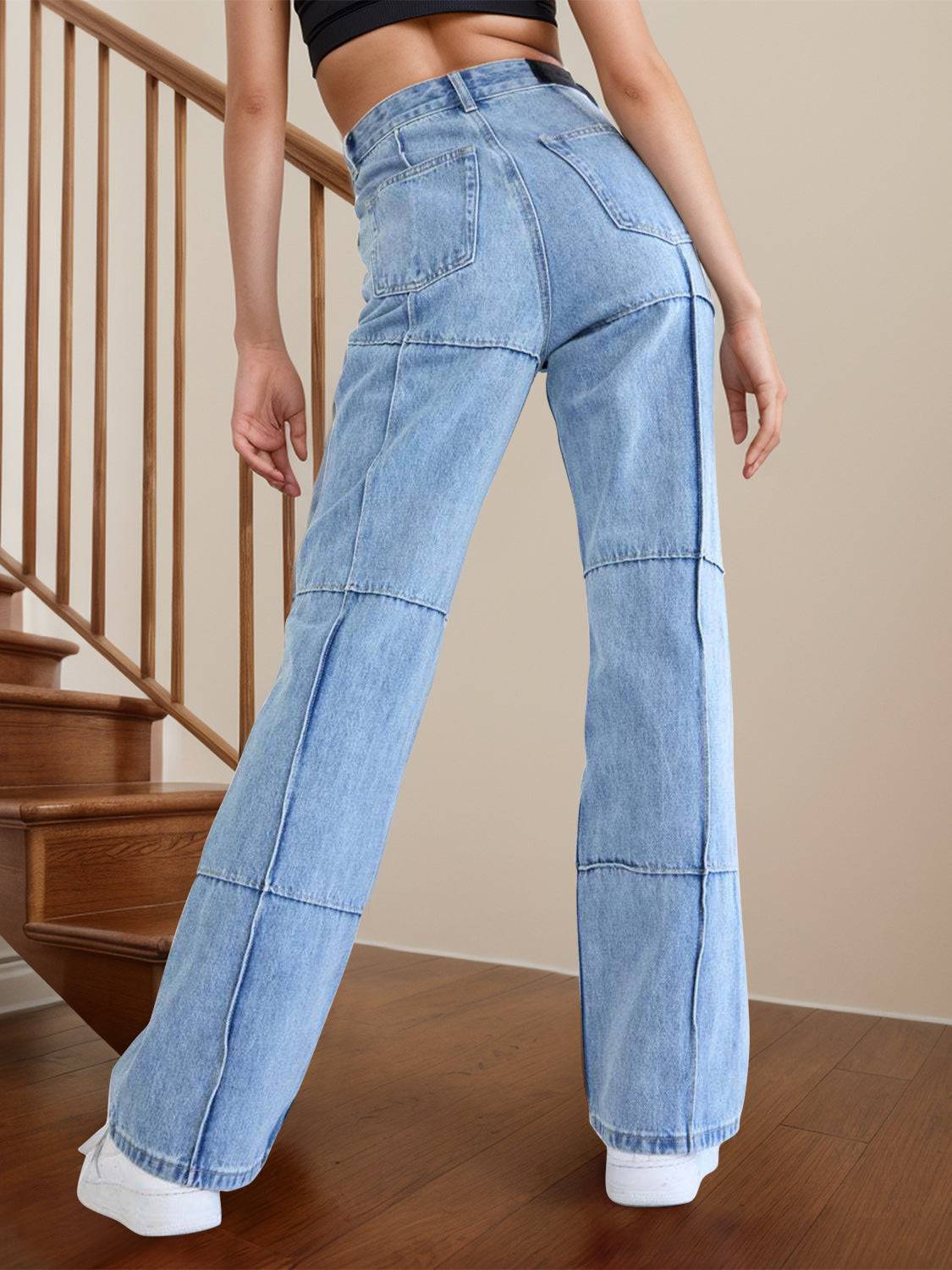 Gerade Jeans mit hoher Taille und Taschen