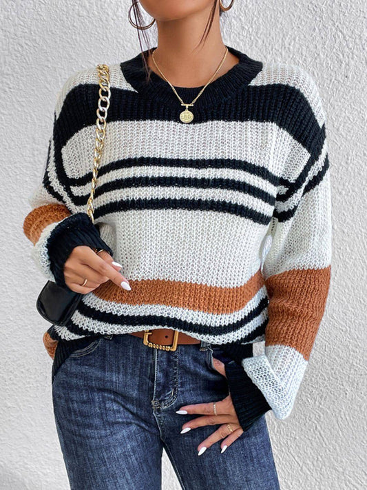 Pullover mit Rundhalsausschnitt und langen Ärmeln und Kontraststreifen