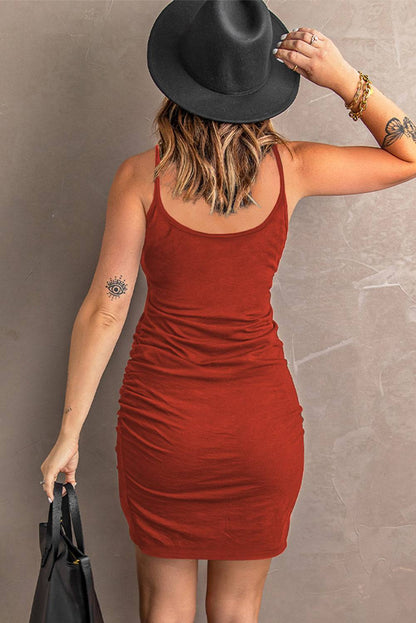 Gerüschtes Minikleid mit Spaghettiträgern