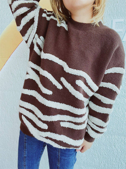 Pullover mit Rundhalsausschnitt und langen Ärmeln in Kontrastfarbe