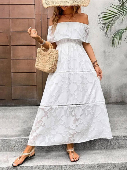 Schulterfreies, kurzärmliges Maxikleid