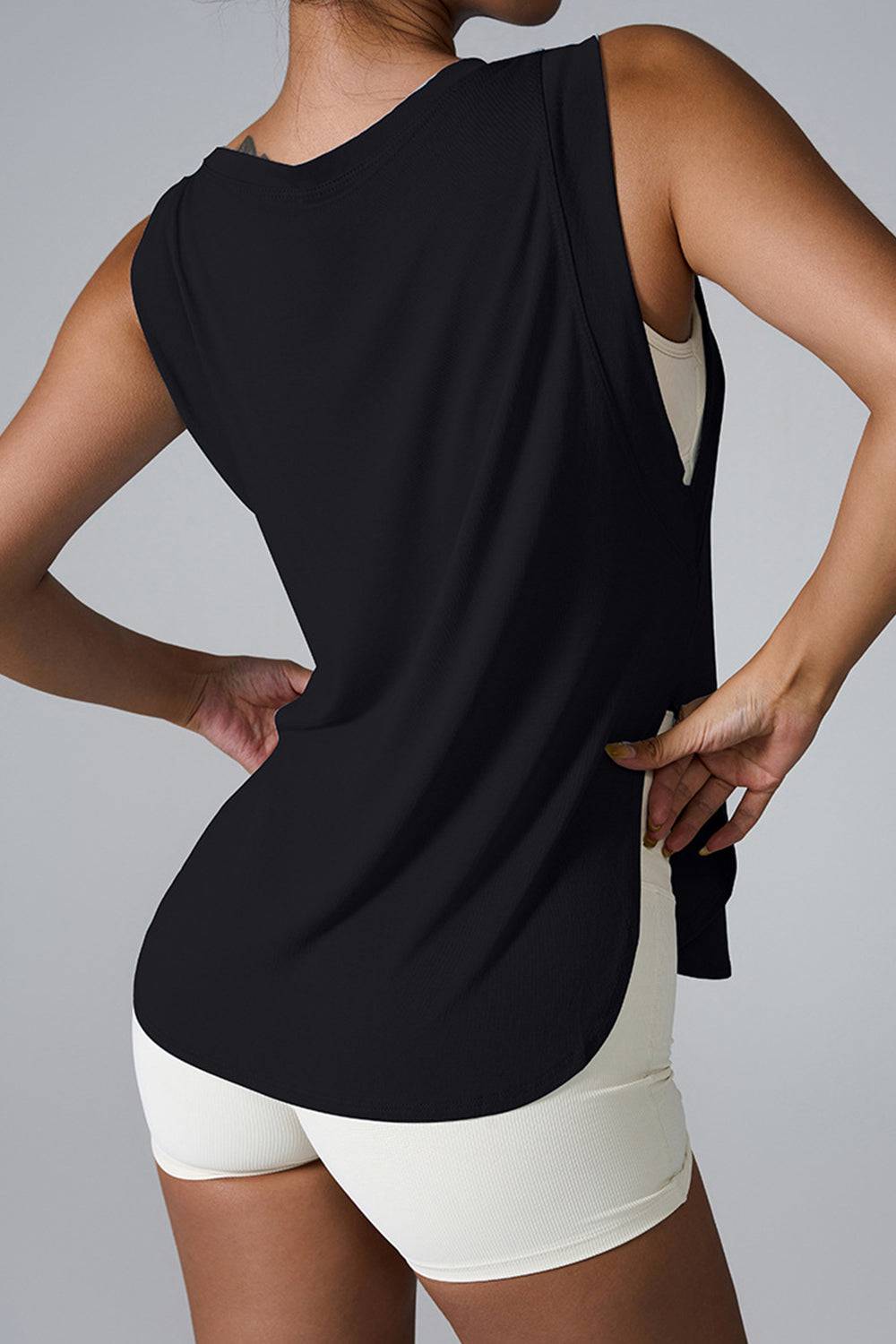 Slit Round Neck Active Tank - Siennasass