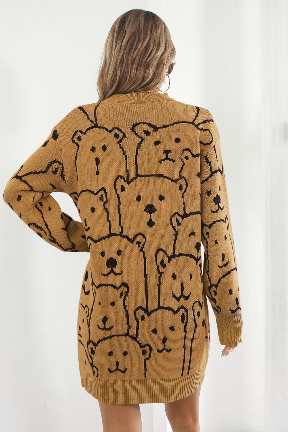 Pulloverkleid mit Rundhalsausschnitt und Bärenmuster