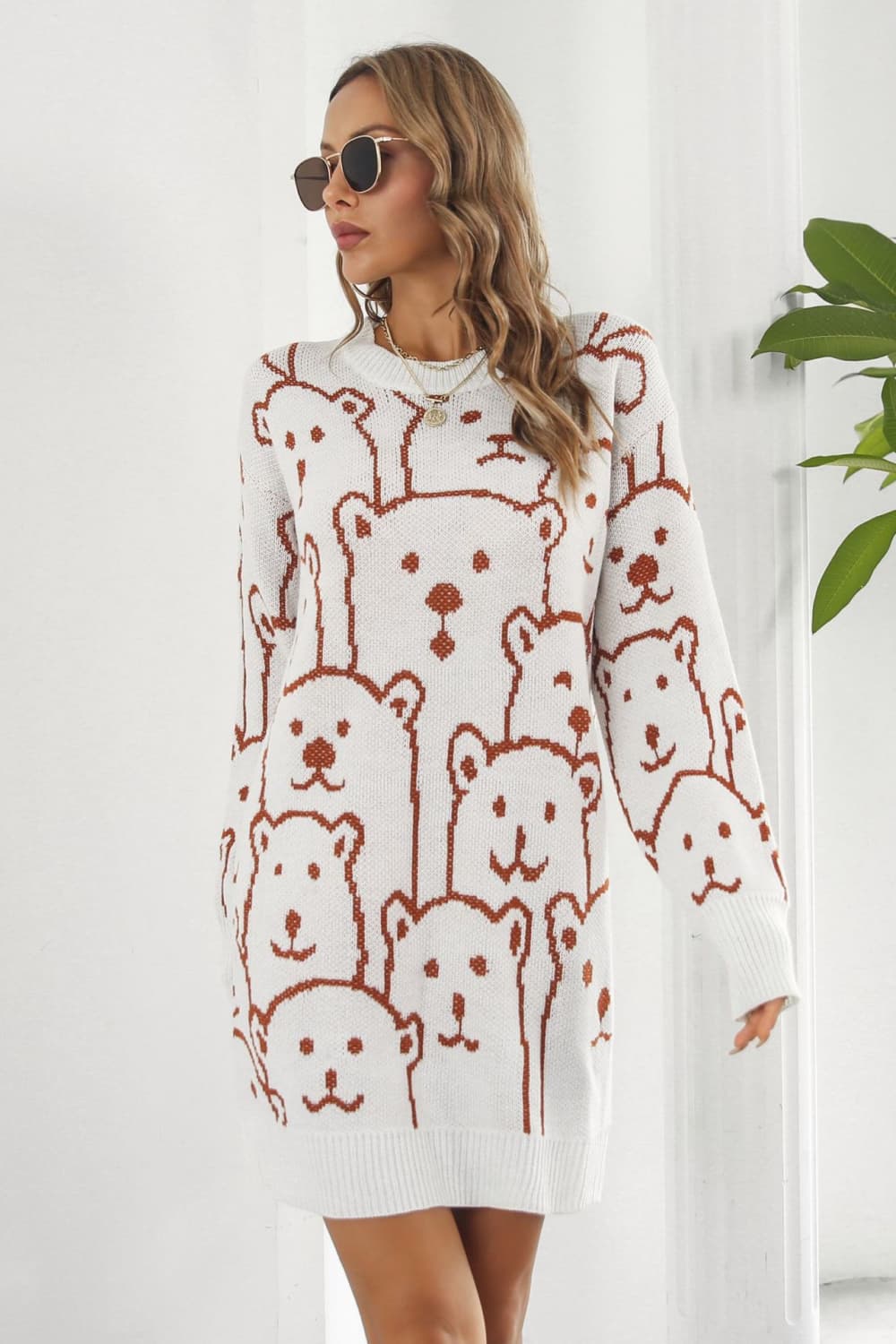 Pulloverkleid mit Rundhalsausschnitt und Bärenmuster