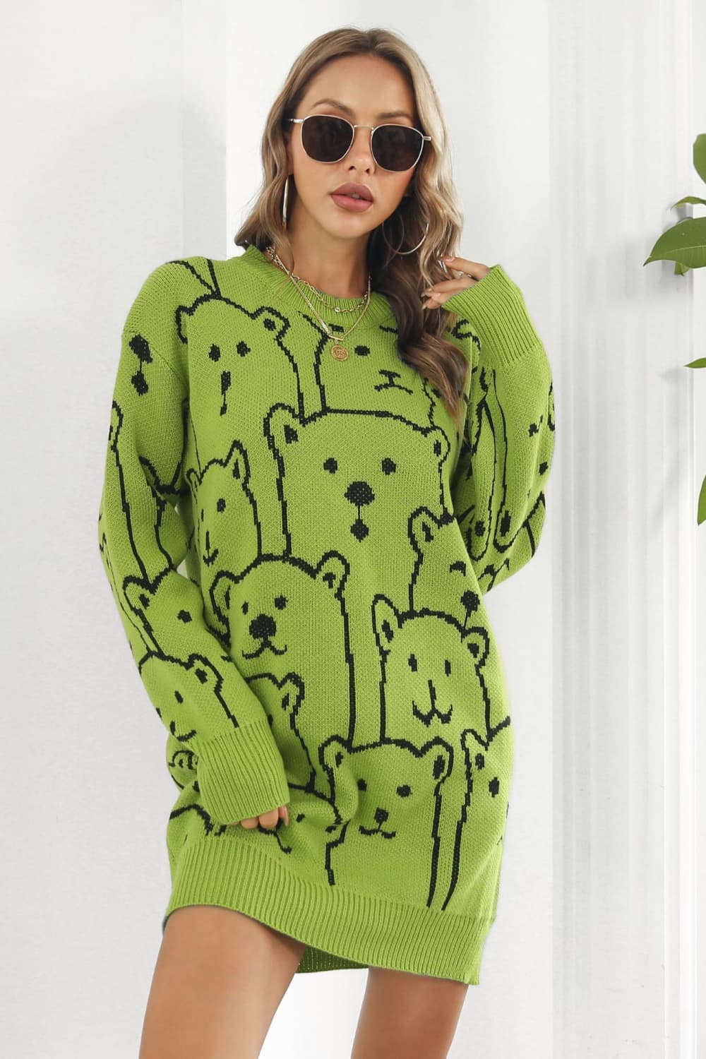Pulloverkleid mit Rundhalsausschnitt und Bärenmuster