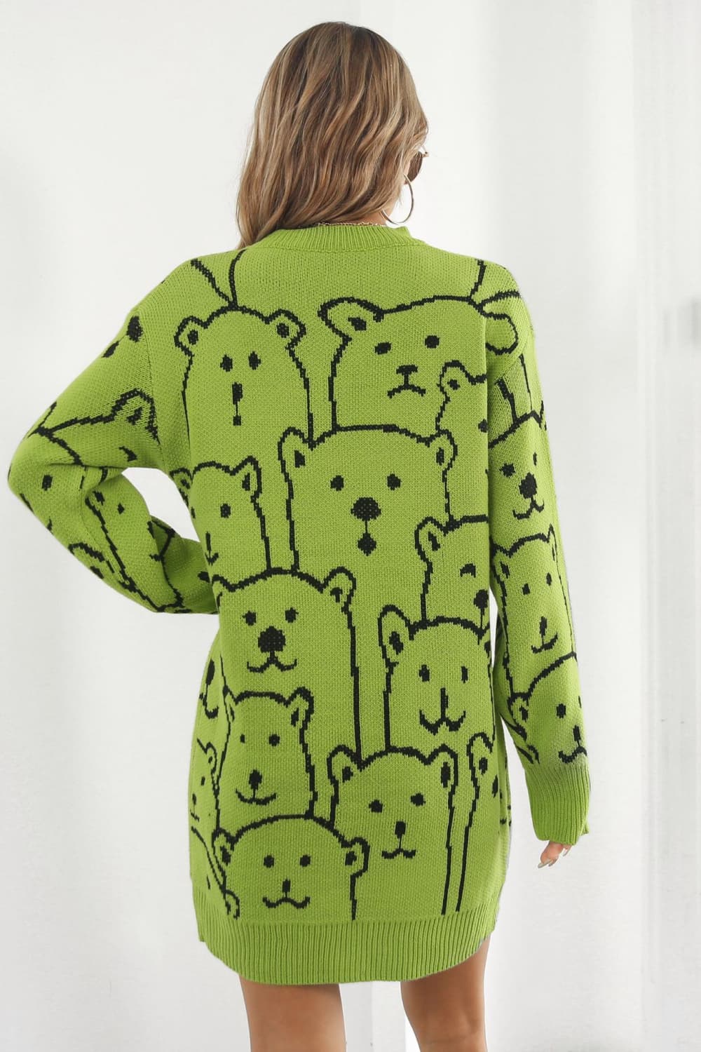 Pulloverkleid mit Rundhalsausschnitt und Bärenmuster