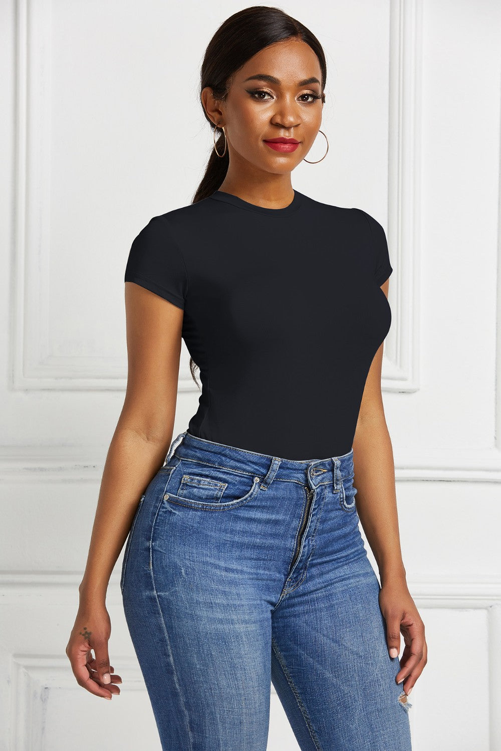 Round Neck Short Sleeve Bodysuit - Siennasass