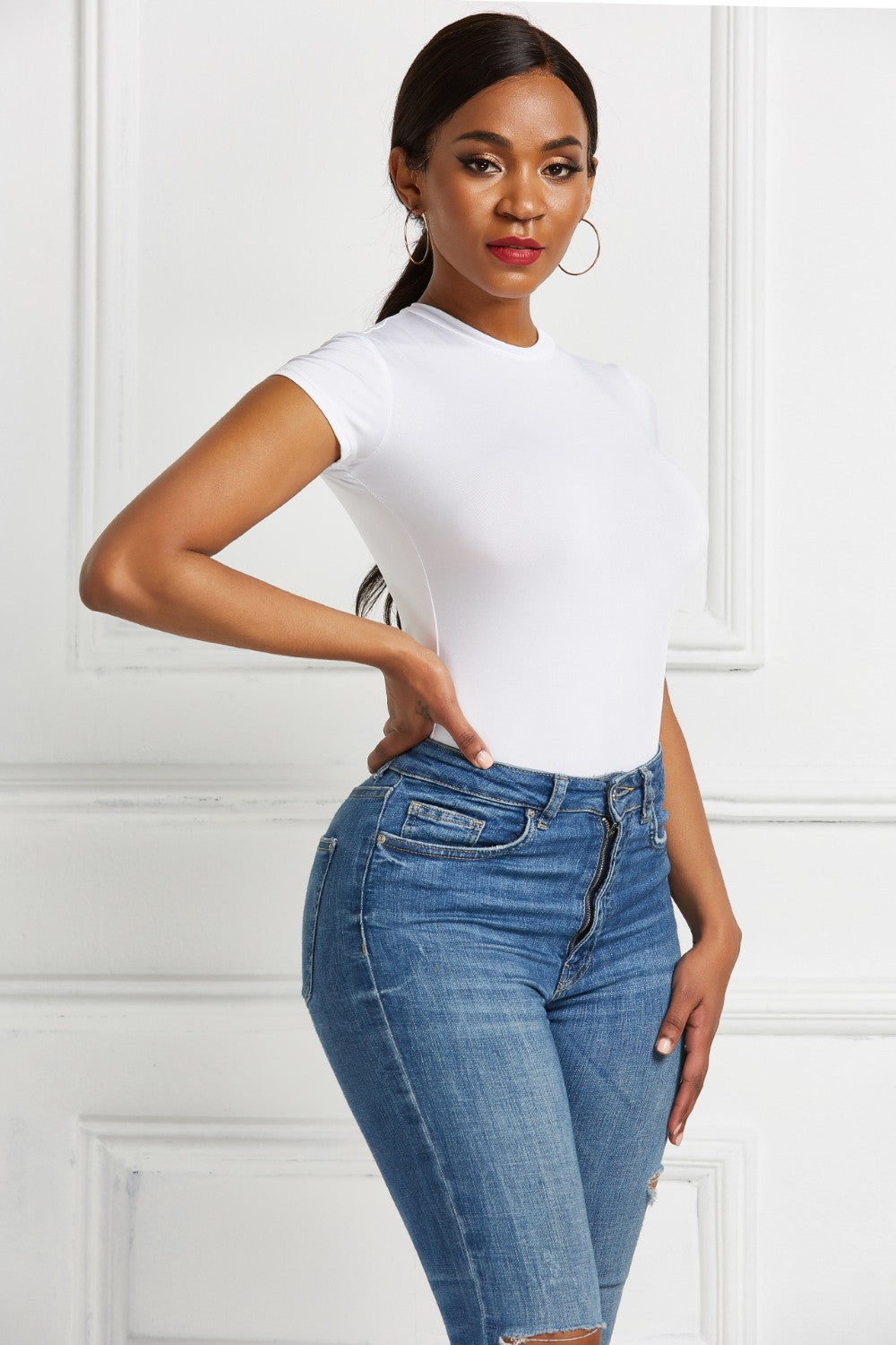 Round Neck Short Sleeve Bodysuit - Siennasass