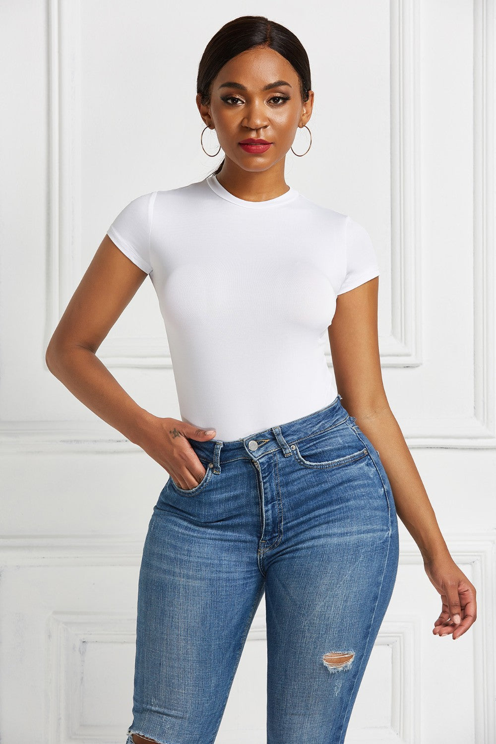 Round Neck Short Sleeve Bodysuit - Siennasass