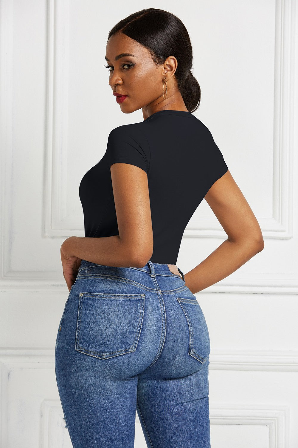 Round Neck Short Sleeve Bodysuit - Siennasass