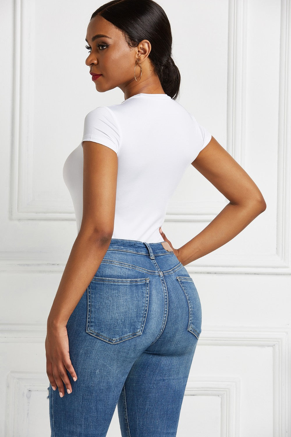 Round Neck Short Sleeve Bodysuit - Siennasass